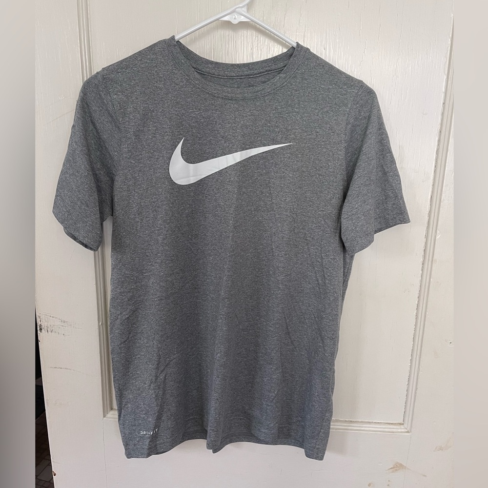 Boys Nike dry fit shirt